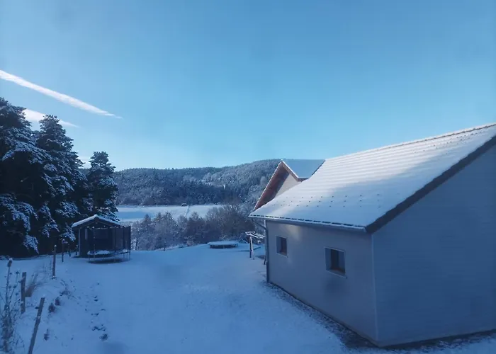 Suite A La Campagne Dans Une Jolie Maison En Bois.
