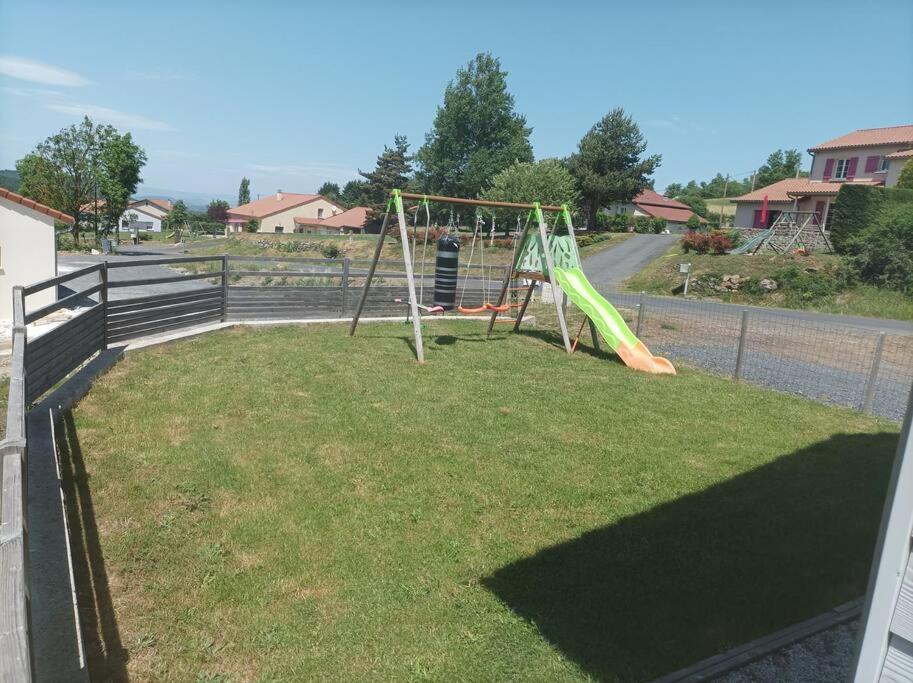 Séjour chez l'habitant A La Campagne Dans Jolie Maison En Bois.