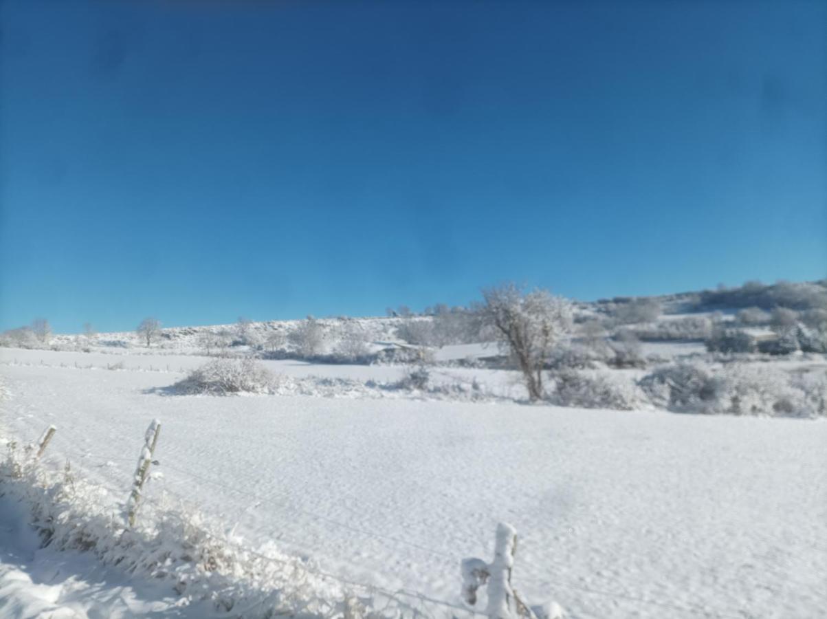 Séjour chez l'habitant A La Campagne Dans Jolie Maison En Bois. *